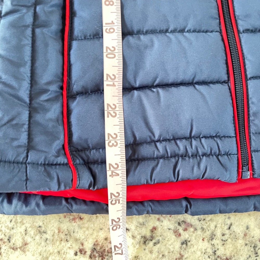 NFL Women's Navy Vest with Red Trim and Team Logo - Picture 7 of 7